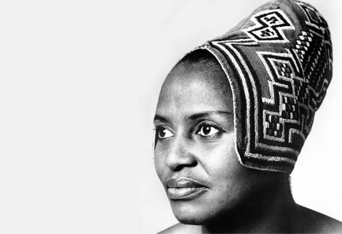 Biogrtafia de Miriam Makeba, la mama África