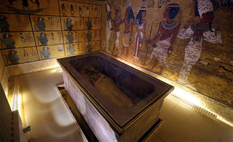 Egipto casi seguro de que la tumba de Tutankamón esconde dos cámaras secretas