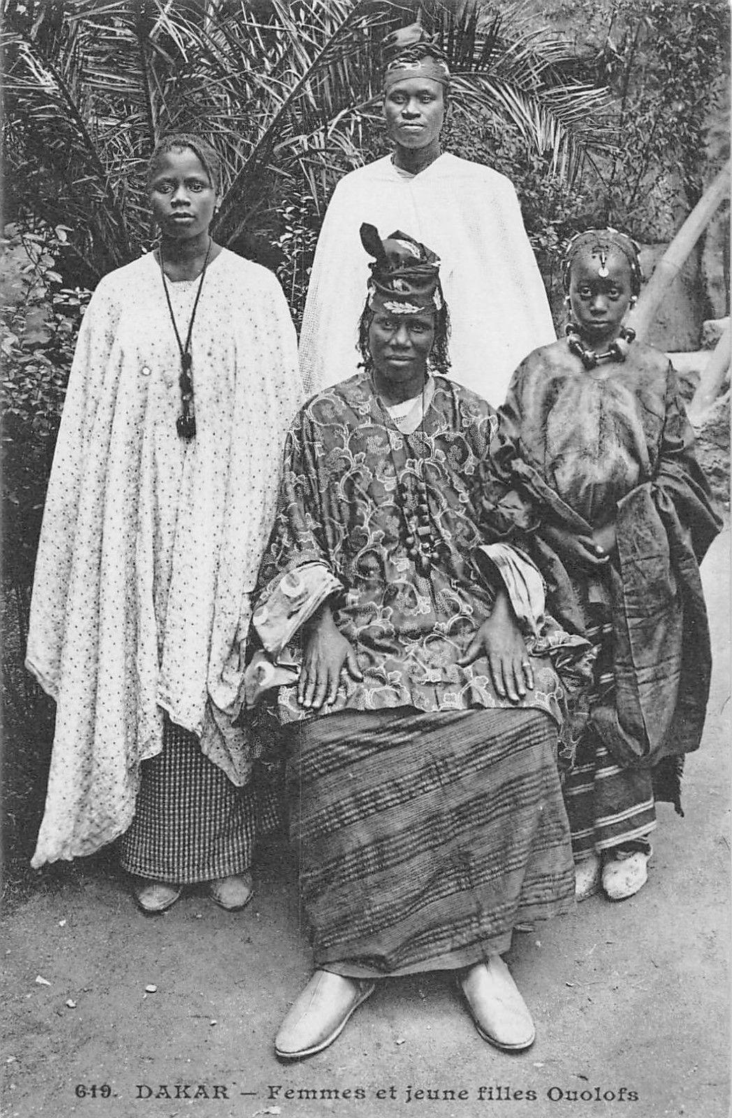 El matriarcado Wolof (Senegal): un reinado matrilineal convertido en patrilineal por la islamización.